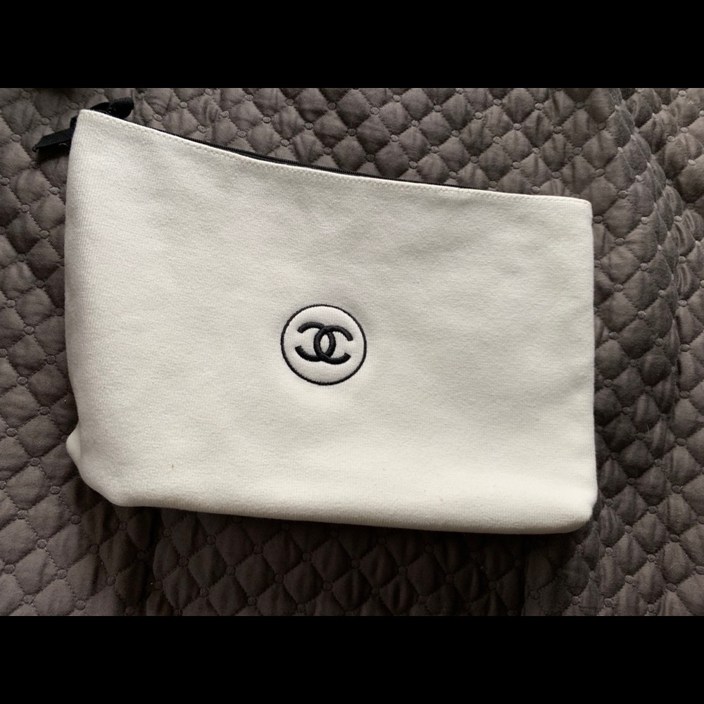 Chanel makeup bag new